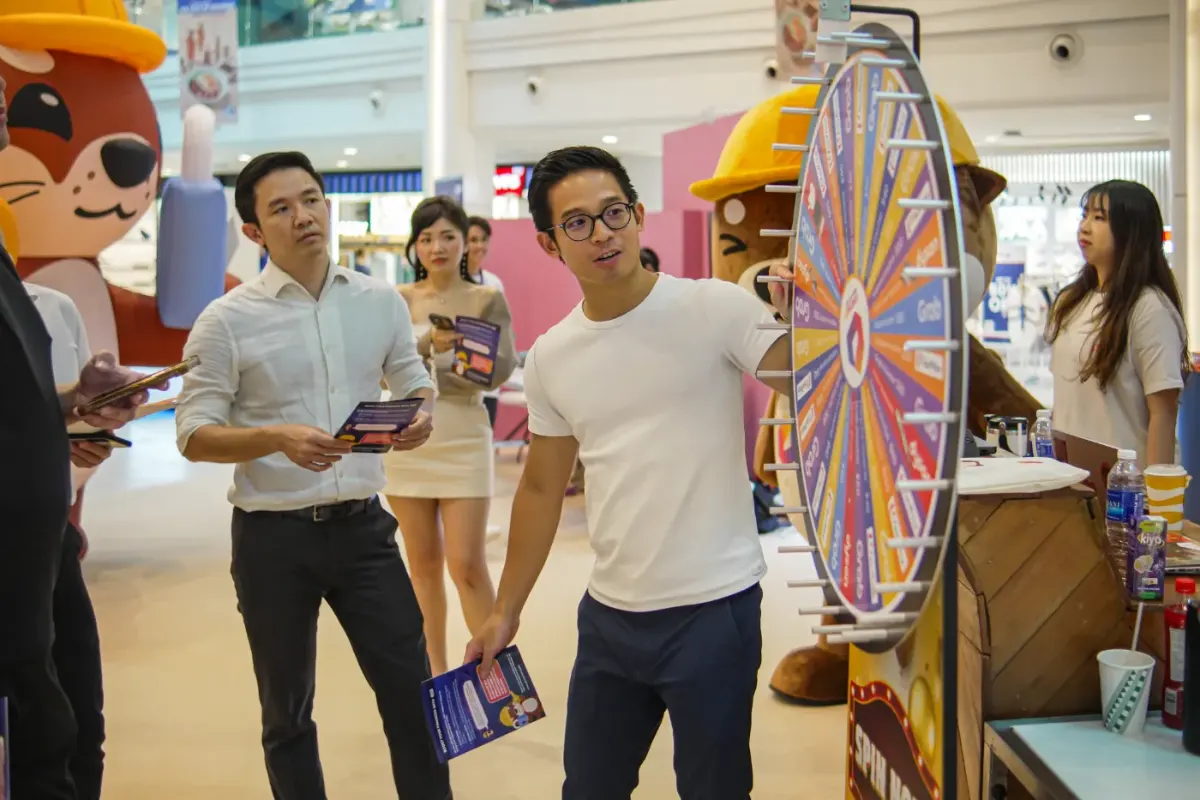 Spin the wheel with mascots