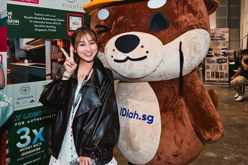 Mascot photo moment with attendee