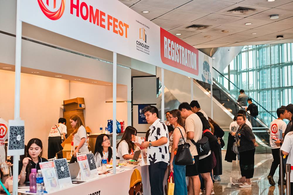 Registration queue at HomeFest 1.0