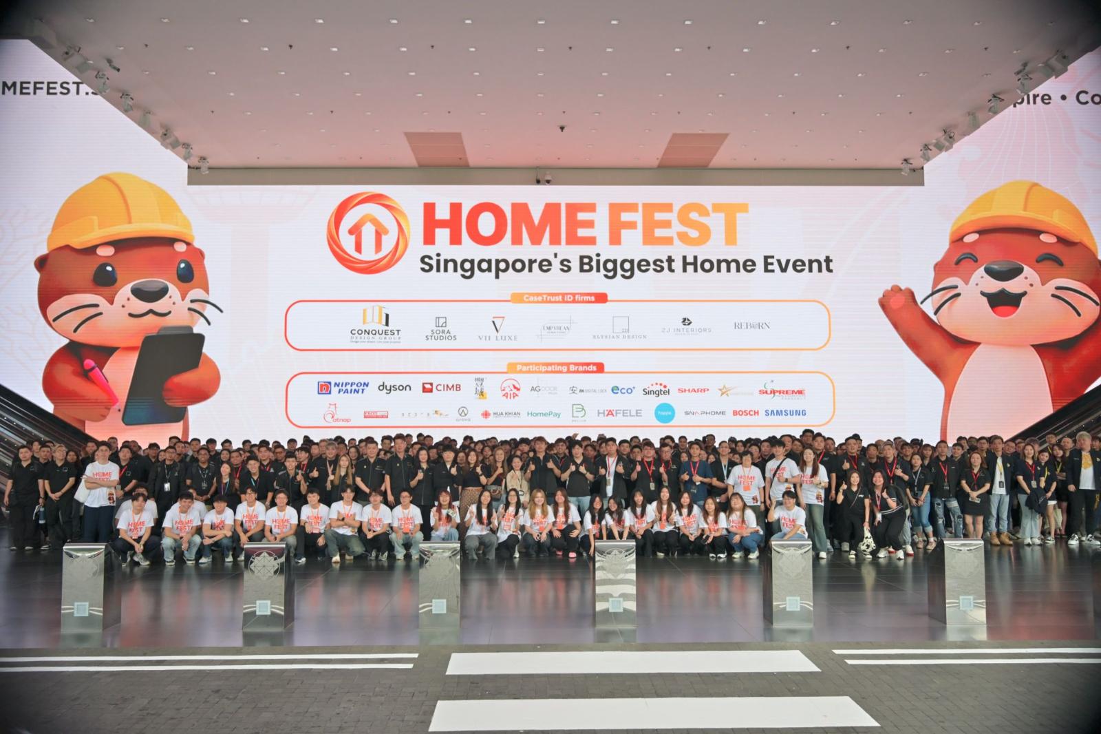 The full IDLah and HomeFest crew gathered on stage at HomeFest 1.0